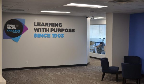 Sprott Shaw Vancouver Kanada Dil Okulu